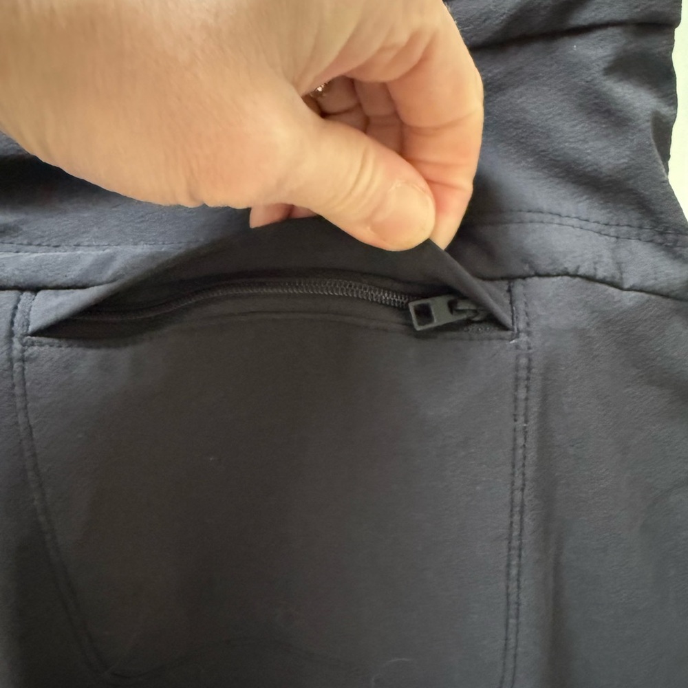 Athleta Wander Utility pant in black and size 4. - Picture 12 of 13